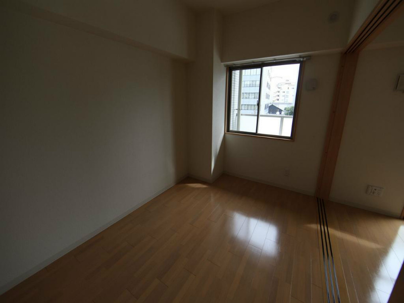アースヒル東白壁 洋室6.1帖　LDK11帖と繋げても使えます