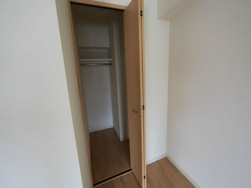 アースヒル東白壁 ウォークインクローゼット付（収納充実してます）