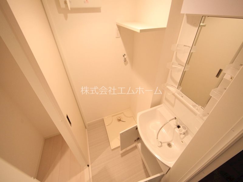 Ｇｌａｎｚ（グランツ） 脱衣所　独立洗面台（シャンプードレッサー）洗濯機用意できます