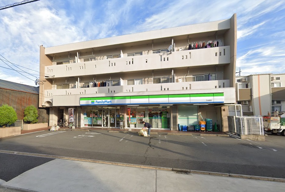 プルミエール白子町 ファミリーマート　千成通店