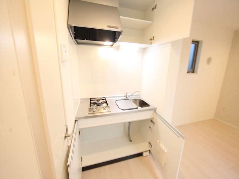 （仮称）熱田区野立町一丁目新築アパート システムキッチン（ガス2口コンロ付）