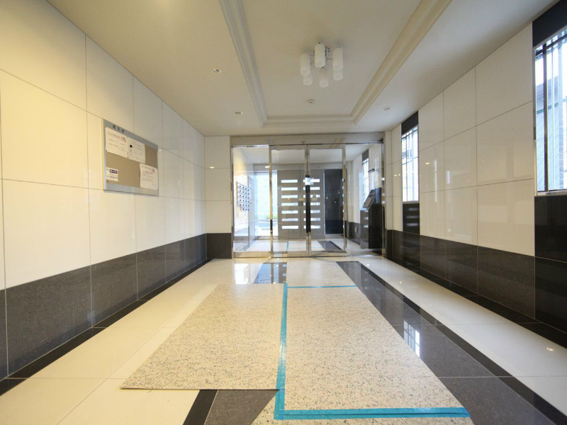 ＧＲＡＮＤＵＫＥ東別院（グランデューク東別院） エントランス　オートロック　防犯カメラ　宅配BOX　全部屋角