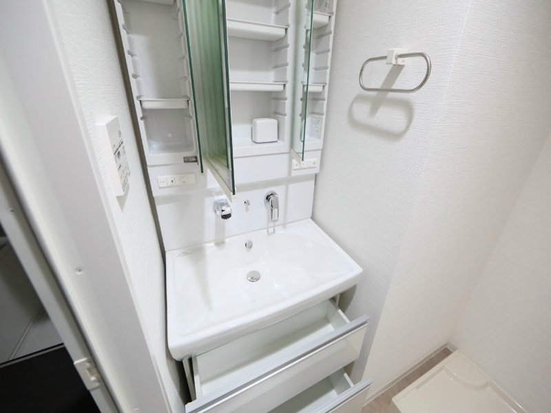 フェアリー 脱衣所　独立洗面台（シャンプードレッサー）洗濯機用意できます
