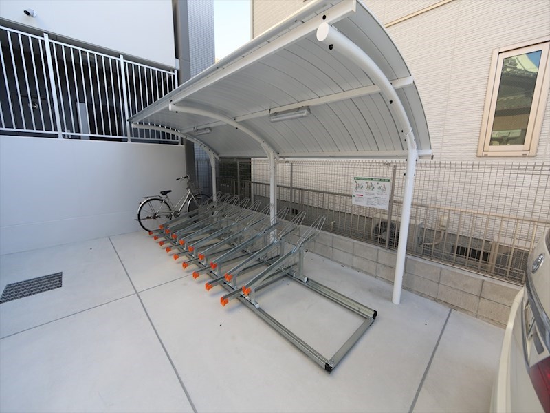 グラディアン大曽根 屋根付き駐輪場
