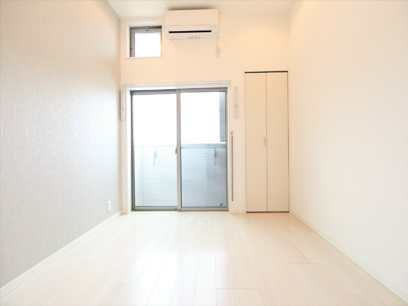 ｃｅｒｅｚｏ中村公園 洋室６.1帖　上段ロフト6.2帖（収納でも部屋でも使えます）