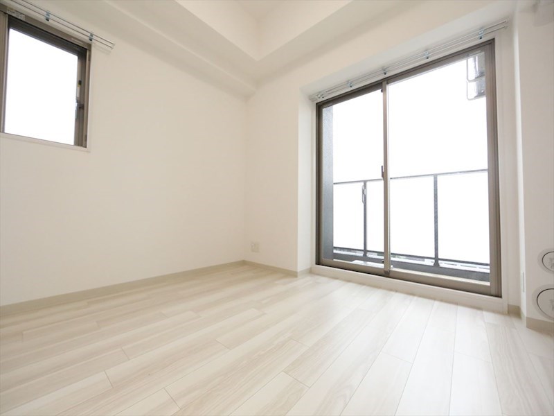 エステムコート名古屋新栄IIアリーナ 洋室7帖　2面採光　エアコン付　クローゼット付　バルコニー