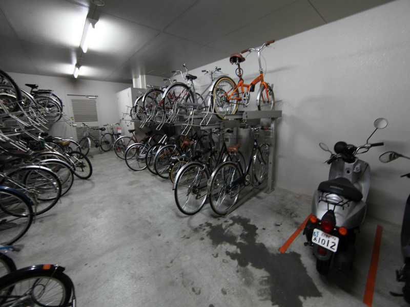グランカーサ千代田 屋内駐輪場