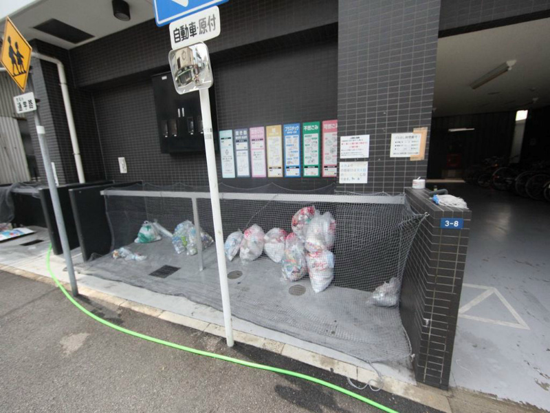 レジディア鶴舞 敷地内ゴミ置場