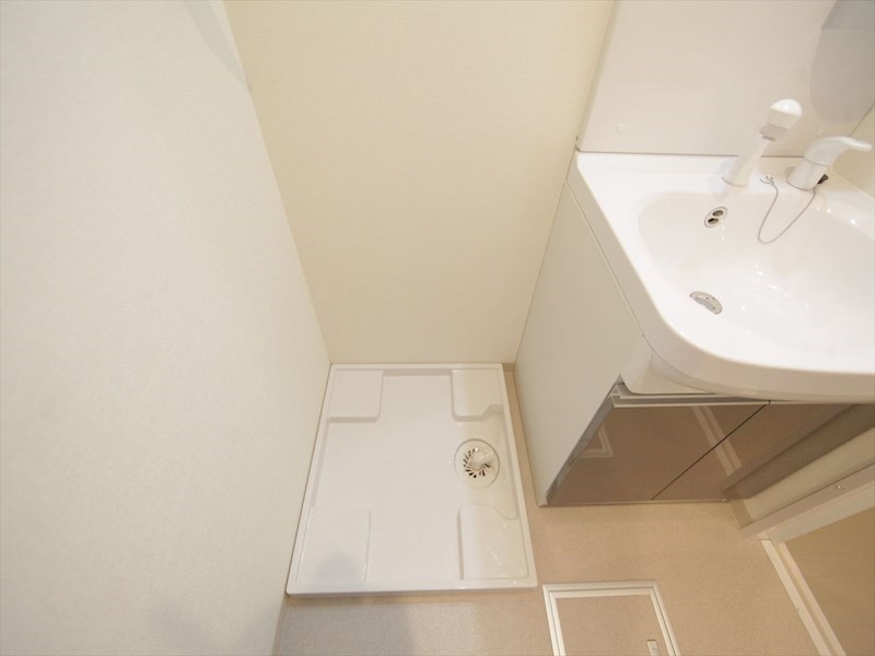 ＡＭＢＥＲ ＨＯＵＳＥ Ｈｏｒｉｔａ 脱衣所　室内洗濯機置き場