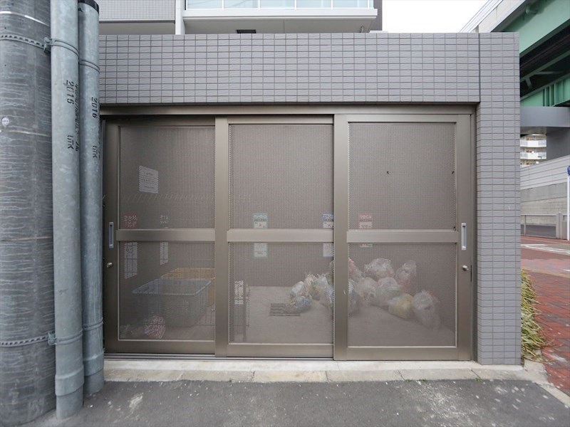 プライマリーステージ 敷地内ゴミ捨て場