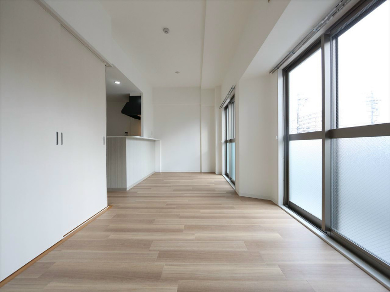 ＣａｓａＤｉＭａｒｅ（カーサジマーレ） ＬＤＫ15.3帖　洋室5.5帖とつなげても仕切っても使えます