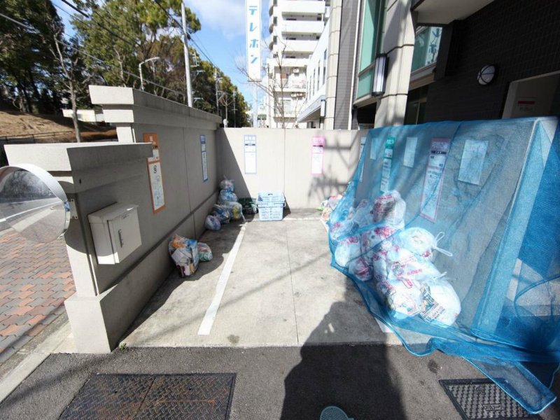 エステムコート名古屋栄デュアルレジェンド 敷地内ゴミ置場