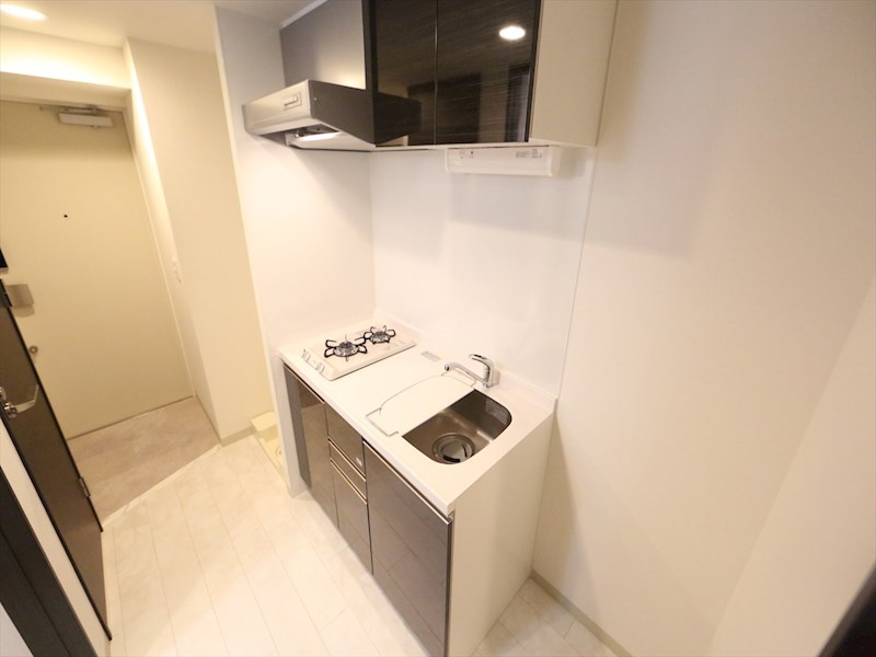 エステムコート名古屋新栄IIIグローリィ システムキッチン（ガス2口コンロ付）