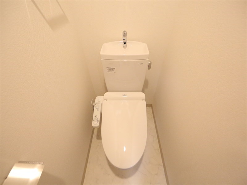 エステムコート名古屋新栄IIIグローリィ 温水洗浄暖房便座付トイレ