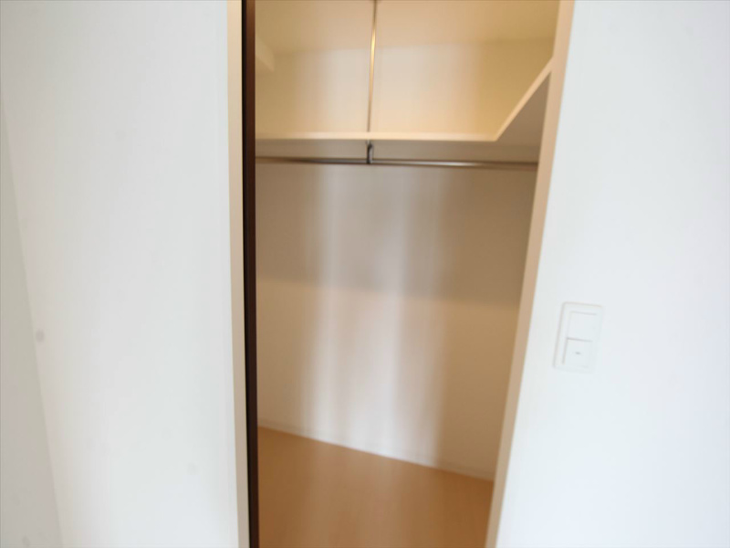 ステーションウエストタワー ウォークインクローゼット（収納充実してます）