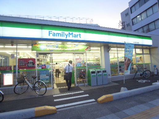 プレサンス大須観音駅前サクシード ファミリーマート 伏見通大須店 (コンビニ)