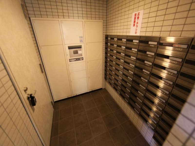 ａＬＡＴＯ白壁 宅配ＢＯＸ付　不在時荷物を受け取ることができます