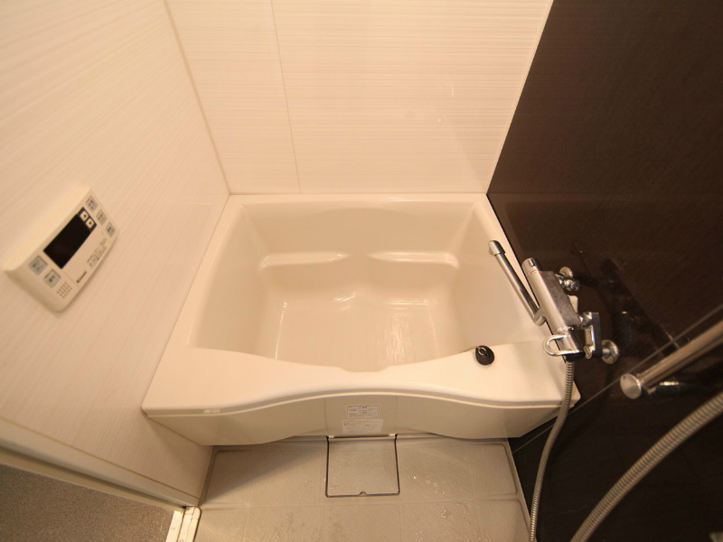 レジディア白壁 バスルーム（お風呂トイレ別）