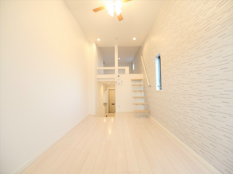 グランツ六番町 洋室6.7帖　上段ロフト5.8帖