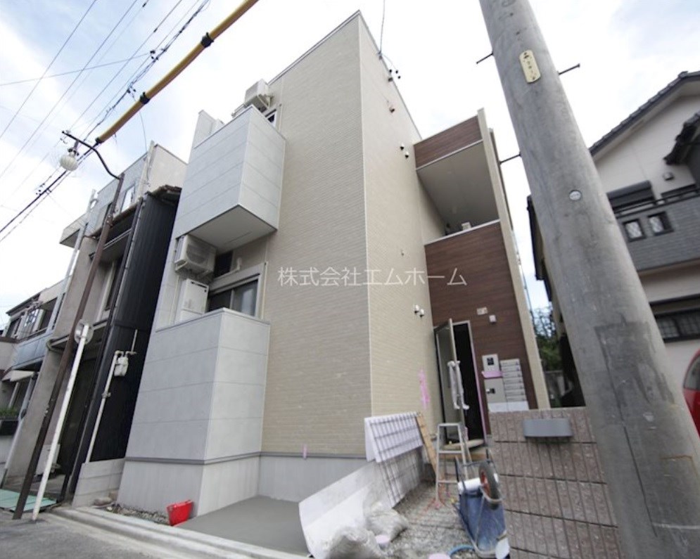 外観　オートロック付　宅配ＢＯＸ有り　デザイナーズ