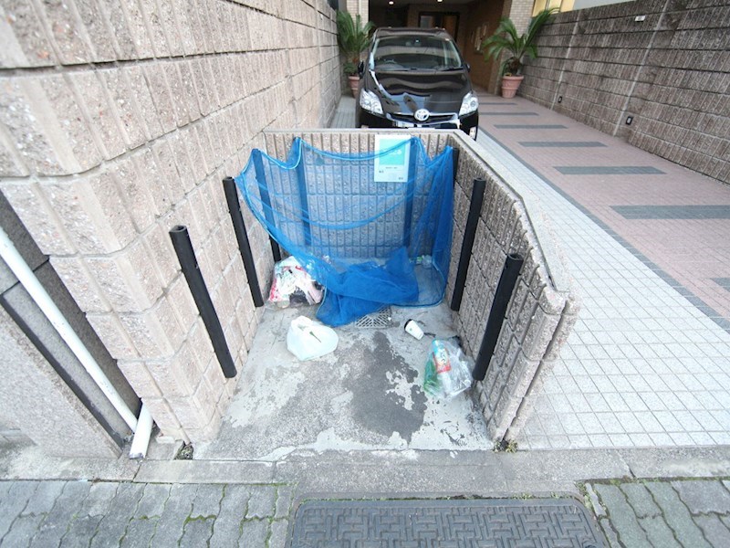 ヴェルディー橘 敷地内ゴミ捨て場