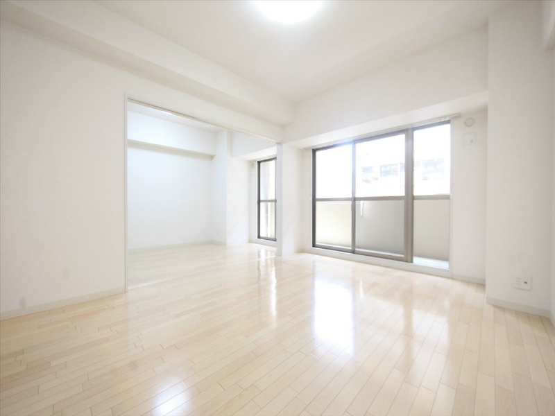 ラトゥール代官町 ＬＤＫ11.3帖　洋室7.6帖　つなげても仕切っても使えます