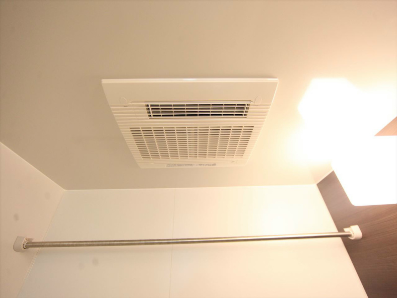 ラトゥール代官町 浴室暖房乾燥機付き