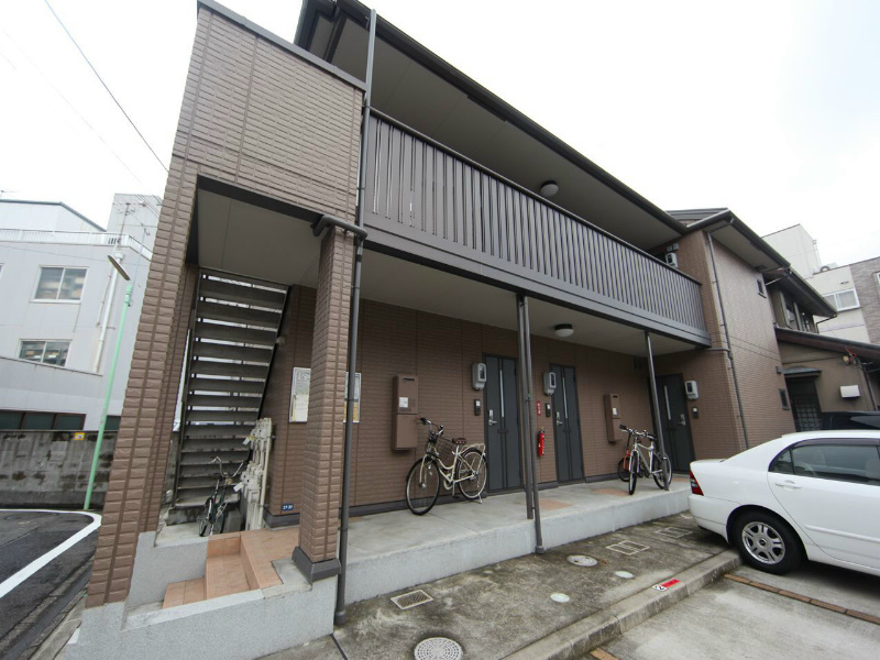 外観 敷地内平面駐車場 敷地内ゴミ捨て場