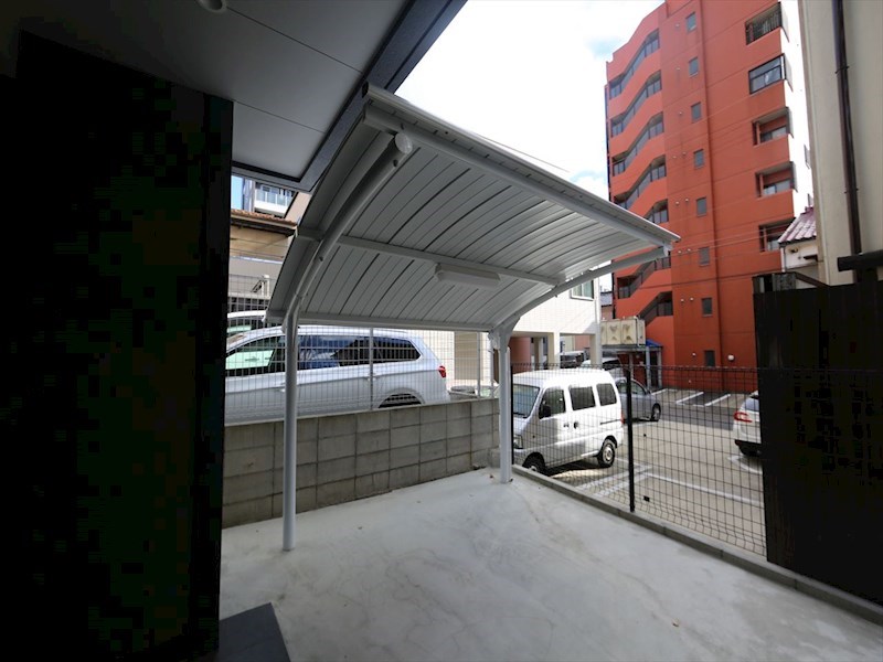  G next nagono（ジーネクストナゴノ） 屋根付き駐輪場有り