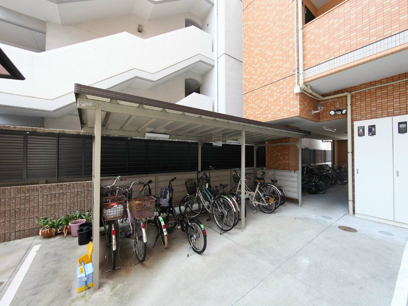 丹下キアーロ 屋根付き駐輪場