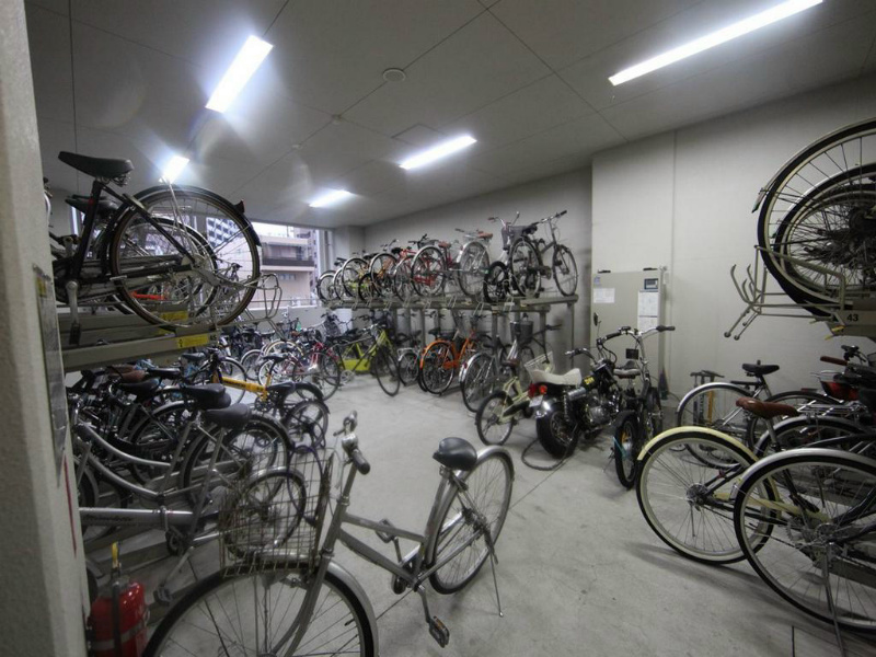 ＡＳレジデンス上前津 屋根付駐輪場