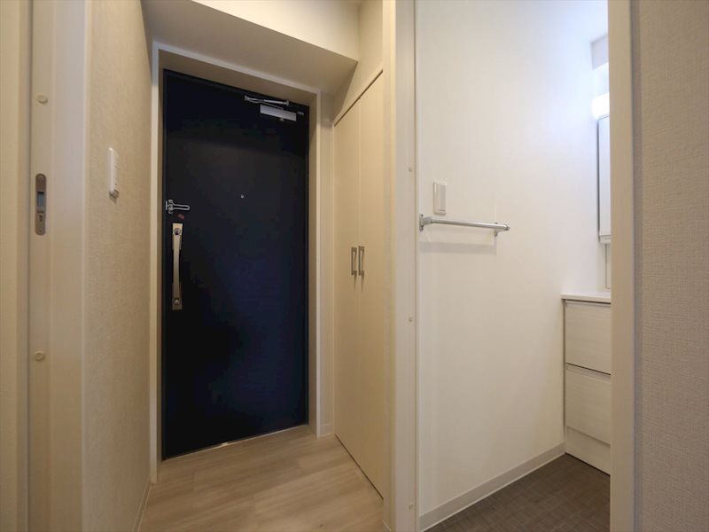 Alba Grande名護屋（アルバグランデ名護屋） 玄関　シューズウォークインクローゼット