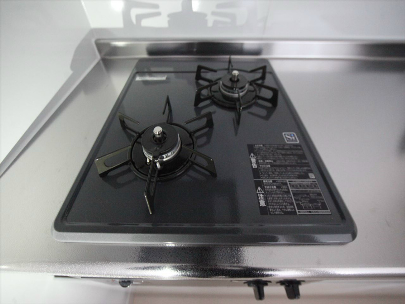 サンエイブリッジⅡ システムキッチン（ガス2口）冷蔵庫・レンジ等ご用意できます