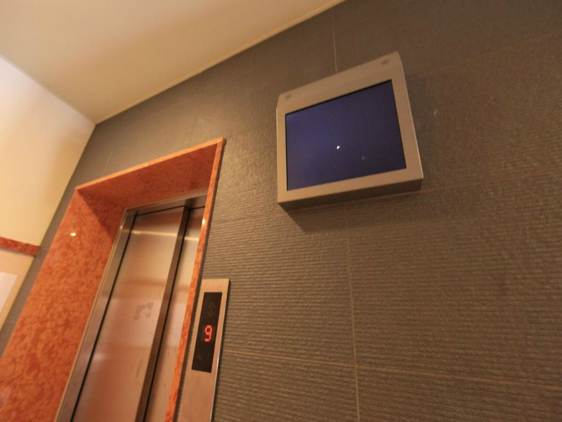 ヴァンデュール名古屋御器所 エントランス　防犯カメラ付