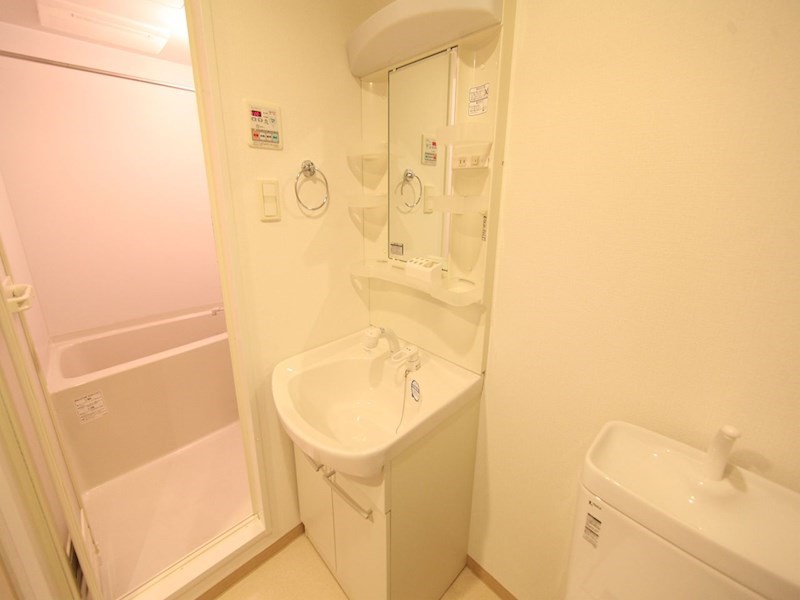 ヴァンデュール名古屋御器所 脱衣所　独立洗面台（シャンプードレッサー付）収納スペース有