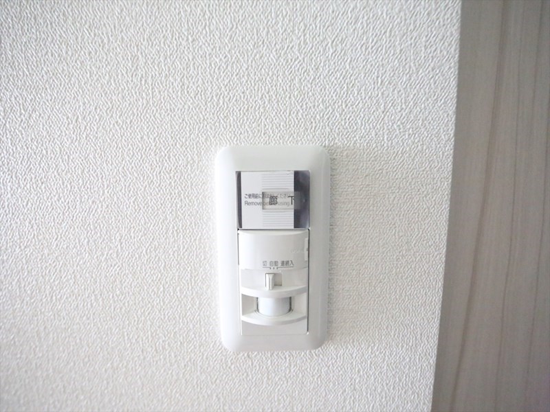 プレサンスジェネ鶴舞 玄関オートライト付