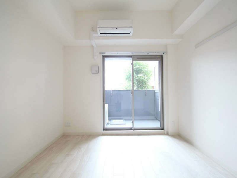 プレサンス久屋大通セントラルパーク 洋室8帖　クローゼット付（収納充実してます）