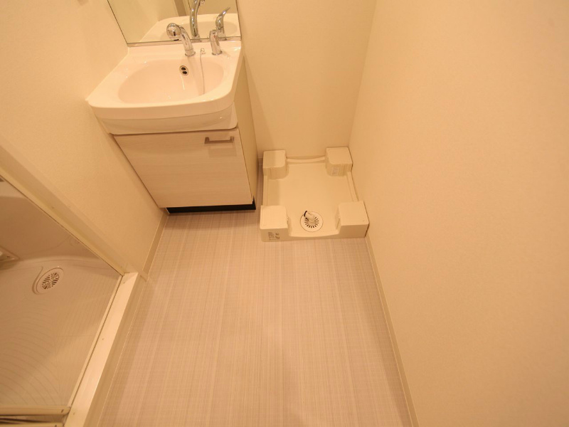 プレサンス久屋大通セントラルパーク 脱衣所　独立洗面台（シャンプードレッサー）洗濯機用意できます