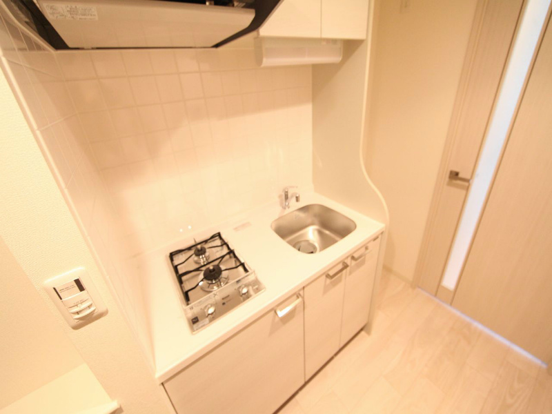 プレサンス久屋大通セントラルパーク システムキッチン（ガス2口）冷蔵庫・レンジ等ご用意できます