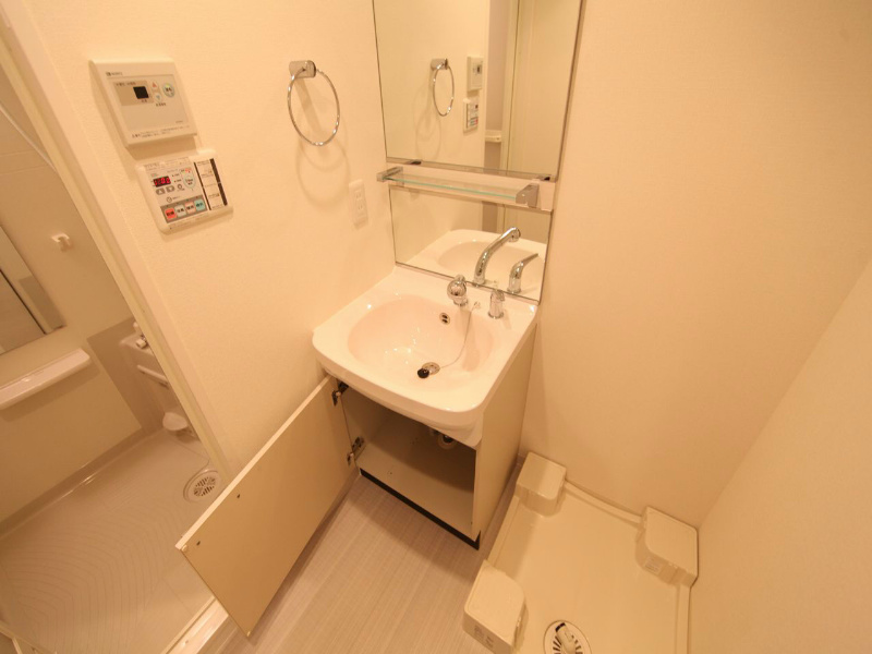 プレサンス久屋大通セントラルパーク 脱衣所　独立洗面台（シャンプードレッサー）洗濯機用意できます