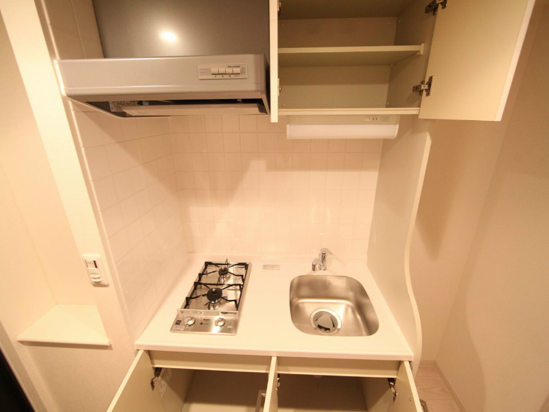 プレサンス久屋大通セントラルパーク システムキッチン（ガス2口）冷蔵庫・レンジ等ご用意できます