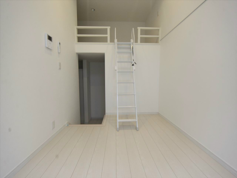 ラ・カンパネラ 洋室4.8帖　ロフト5.4帖（収納でもお部屋でも使えます）