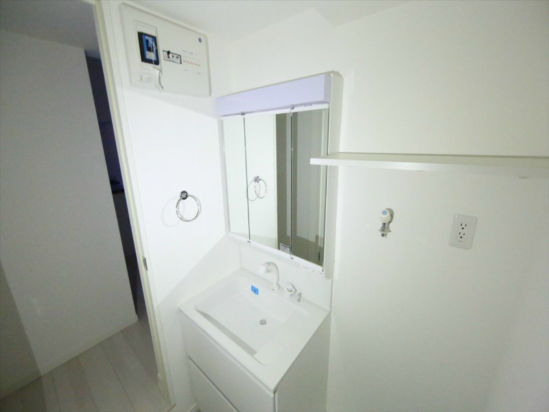 リヴェール 脱衣所　独立洗面台（シャンプードレッサー）洗濯機用意できます