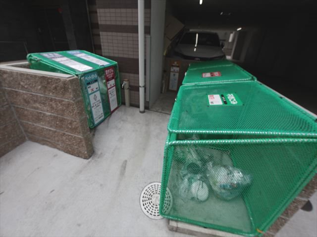 S-RESIDENCE今池南 敷地内ゴミ置き場
