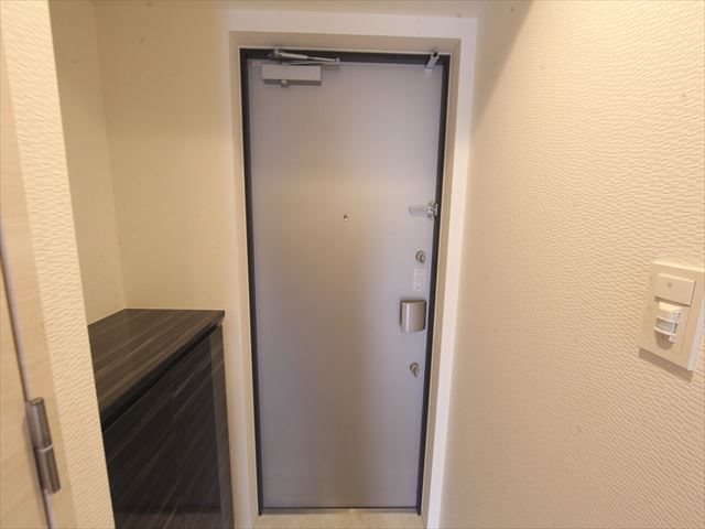 S-RESIDENCE今池南 玄関（シューズボックス完備）