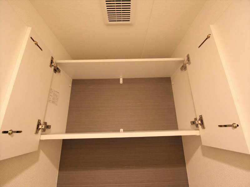 ＩＡＲＩＭ新瑞橋 トイレ上部に収納棚付き