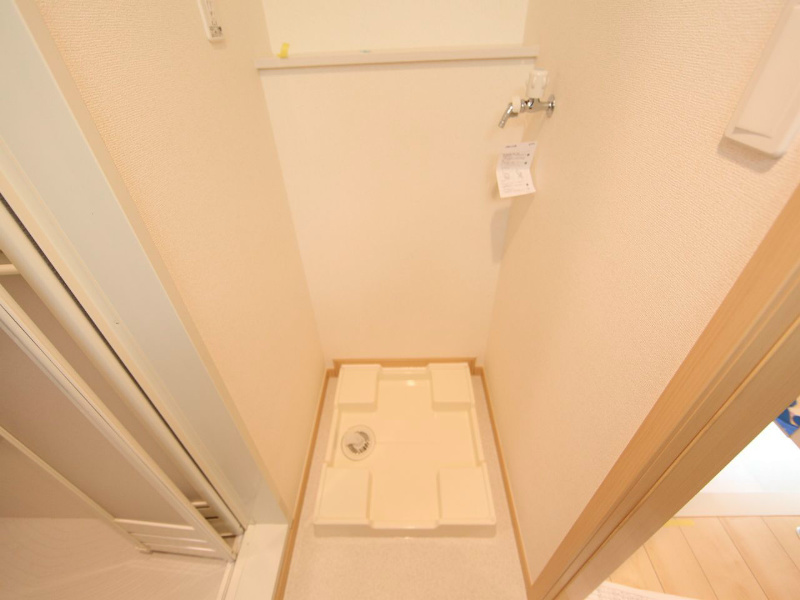 ラフレシールドゥ 脱衣所　室内洗濯機置き場
