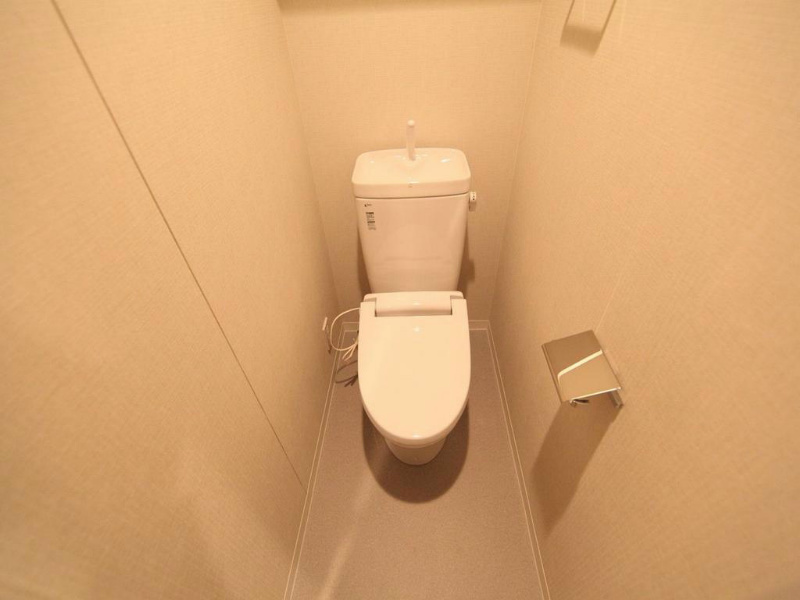 エルスタンザ千代田  洋式トイレ　バス・トイレ別　暖房便座付