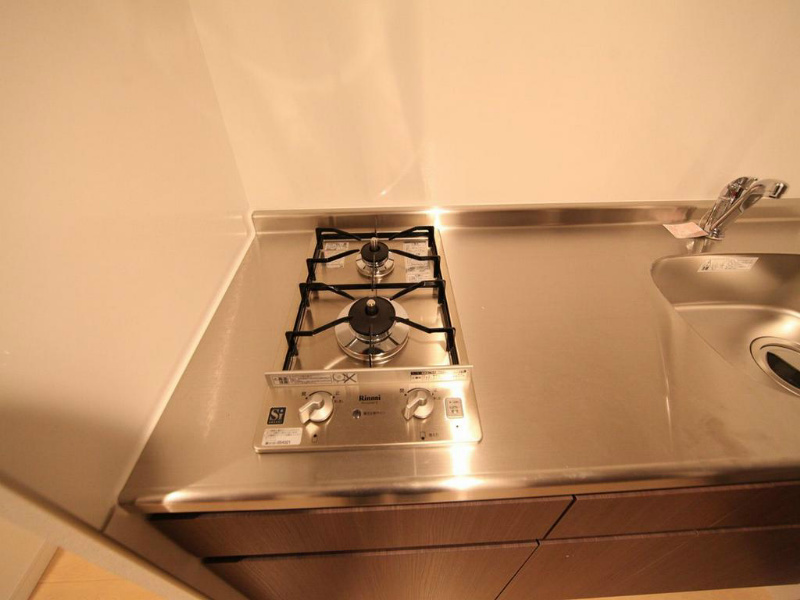 エルスタンザ千代田  システムキッチン（ガス2口）冷蔵庫・レンジ等ご用意できます