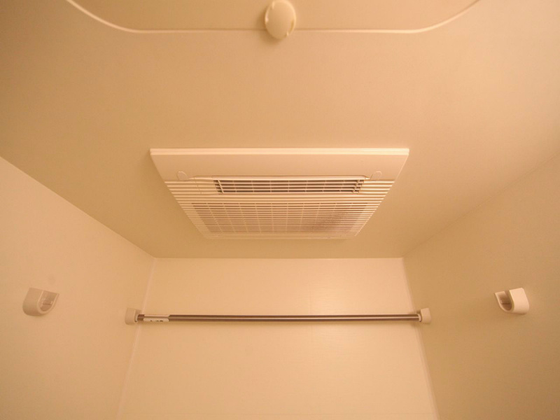 プレサンス上前津リラクシア  浴室暖房乾燥機付　24時間換気機能付バスルーム
